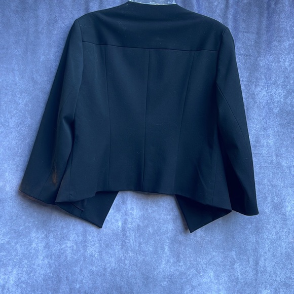 Express women's short jacket without buttons - Picture 2 of 3